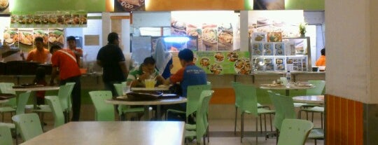 Foodcourt Giant Bandar Kinrara is one of Makan @ PJ/Subang (Petaling) #8.
