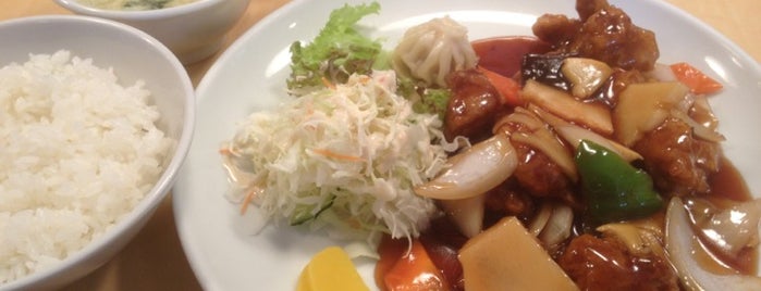 四川飯店 is one of Iron Chefs' Restaurants (料理の鉄人のレストラン).