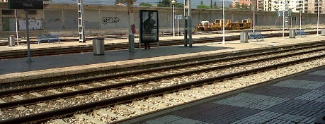 RENFE Reus is one of Estaciones de Tren.