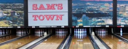 Sam's Town Bowling Center is one of สถานที่ที่ Ryan ถูกใจ.