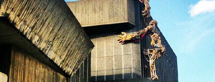 Hayward Gallery is one of London Attractions.