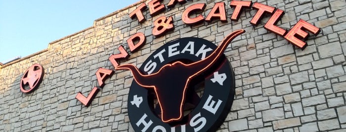 Texas Land and Cattle is one of สถานที่ที่ Elizabeth ถูกใจ.