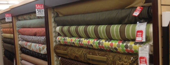 Hancock Fabrics is one of Lugares favoritos de 🖤💀🖤 LiivingD3adGirl.