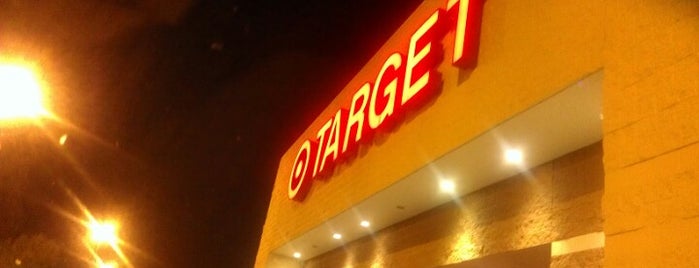 Target is one of Lugares favoritos de Jewels.