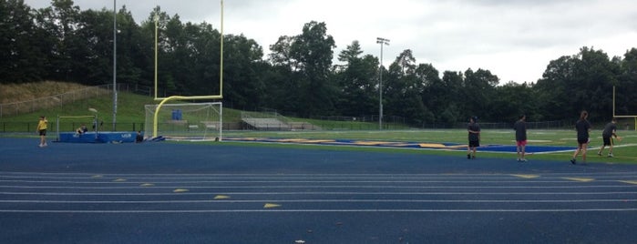 Newtown High School Track is one of Lugares favoritos de Alison.