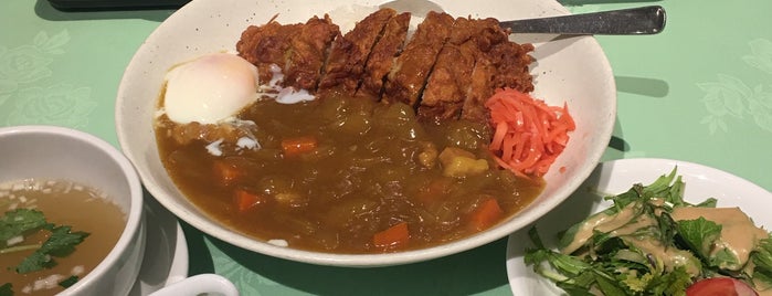 新世界菜館 is one of FAB Curry Tokyo.