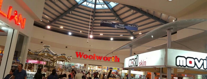 Woolworth is one of Tempat yang Disukai Carlos.