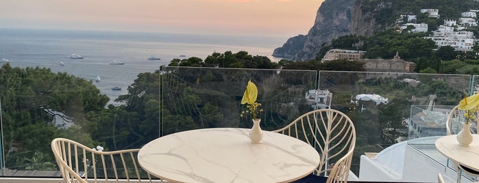 Hotel La Scalinatella is one of Capri.