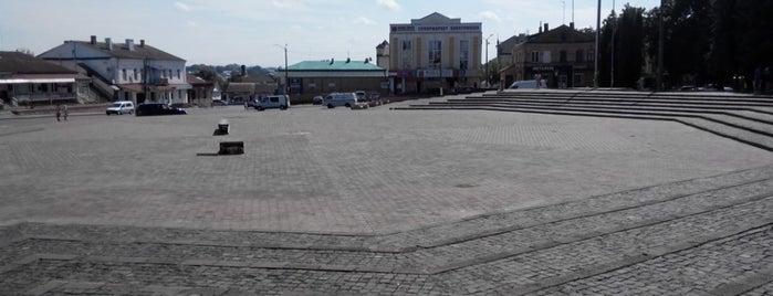 Майдан Незалежності is one of Lugares favoritos de Андрей.