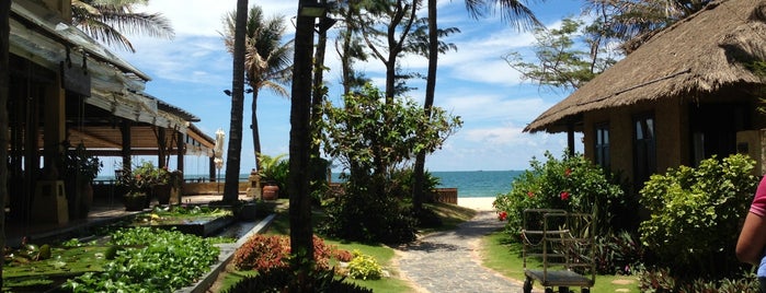 Bamboo Village Beach Zone is one of สถานที่ที่ A.D.ataraxia ถูกใจ.