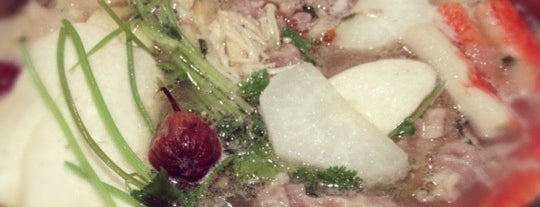 Little Sheep Hot Pot is one of สถานที่ที่บันทึกไว้ของ Kimmie.