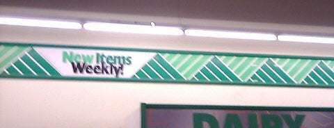 Dollar Tree is one of Lindsaye’s Liked Places.