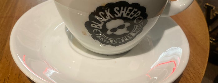 Black Sheep Coffee is one of Do: Paris ☕️🍺🍾.
