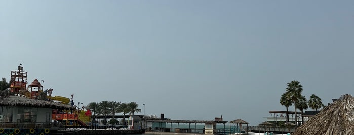 Lagoona Beach Luxury Resort & Spa is one of Bahrin.