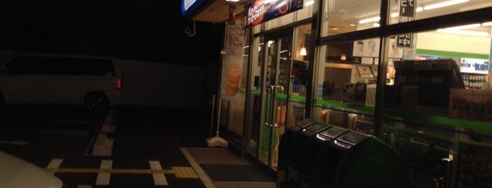 ファミリーマート 新座東北一丁目店 is one of コンビニ.