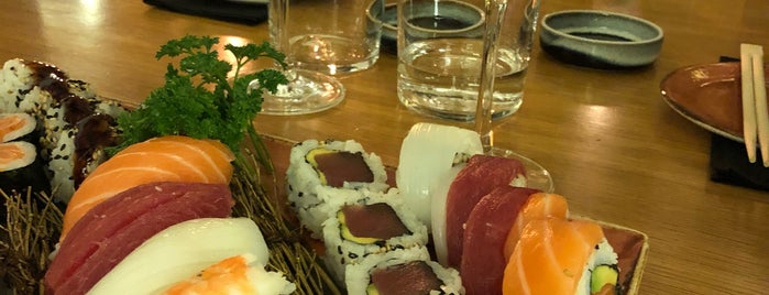 Misaki Sushi and Japanese Restaurant is one of Etnico 🍱.