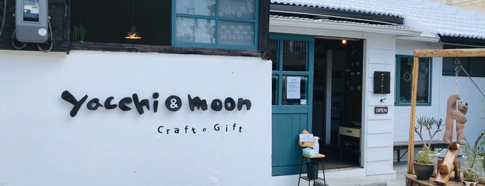yachi&moon is one of Okinawa.