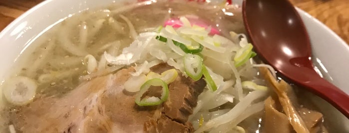 ラーメンさんぱち 総本店 is one of makkyさんのお気に入りスポット.