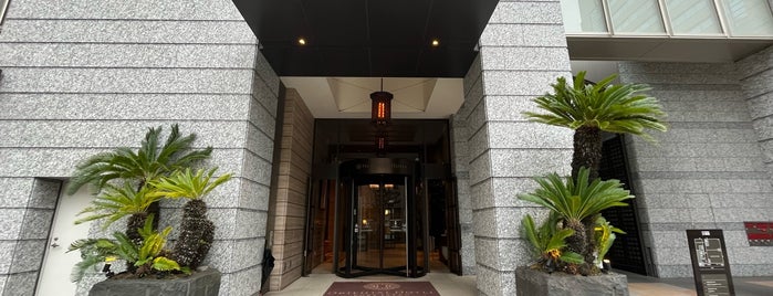 Oriental Hotel Kobe is one of hotels to stay.