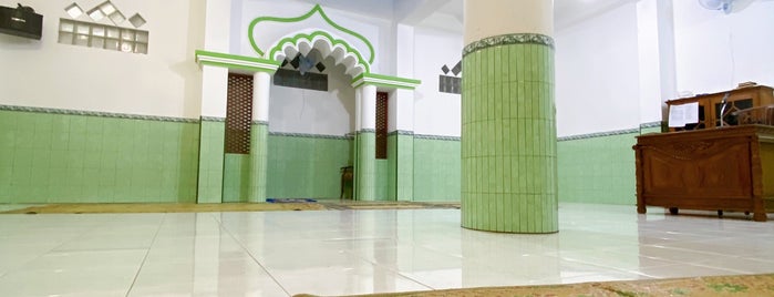 Masjid Al Fatah is one of Tempat Penting di Gemolong.