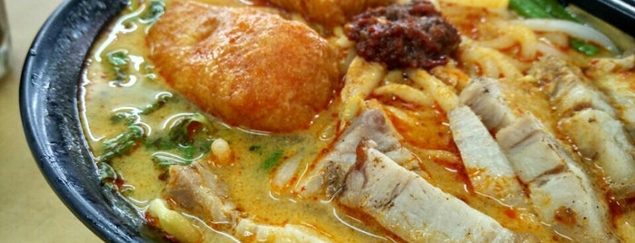 Fushou Lou Nyonya Seafood Curry Mee 鬍鬚佬特色娘惹咖喱麵 is one of Malaysian.