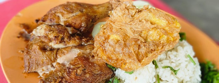 Segambut Chicken Rice is one of Food.