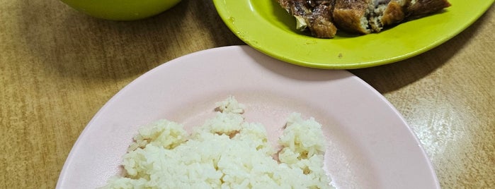 Restoran Hoe Fong Chicken Rice is one of 鸡饭.