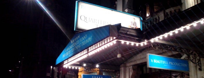 Wyndham's Theatre is one of Lugares favoritos de Jade.