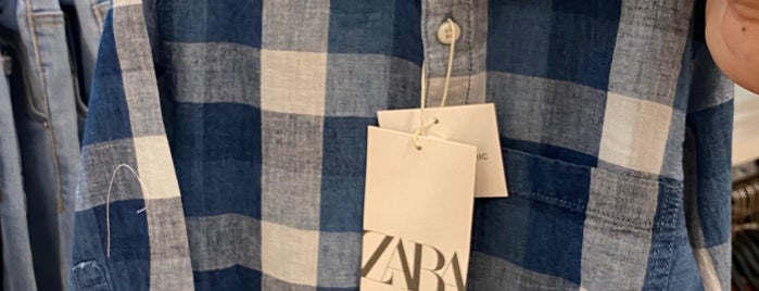 Zara is one of Шопинг Испания.