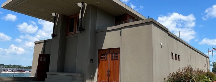 Frank Lloyd Wright's Fontana Boathouse is one of American Roadtrip.