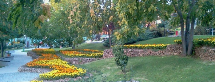 Fryderyk Chopin Parkı is one of Lugares favoritos de TT.