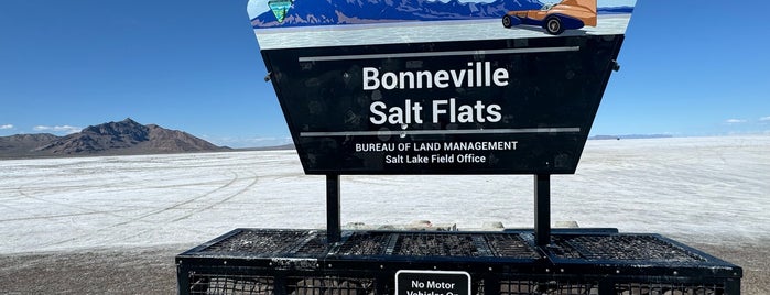 Bonneville Salt Flats is one of Utah.