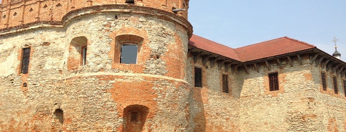 Замок князів Острозьких / Castle Princes of Ostrog is one of Світ Карпат.