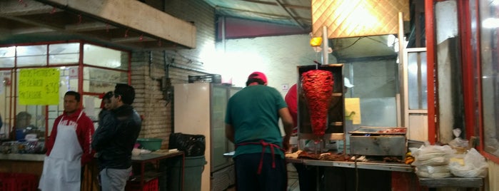 Tacos El Samuray is one of Mitras.
