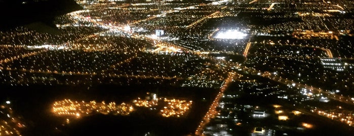 Harry Reid Uluslararası Havalimanı (LAS) is one of Las Vegas & Scottsdale- Sin City & Sun Devils.