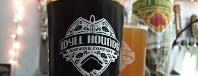 Idyll Hounds Brewing is one of Locais curtidos por Ian.
