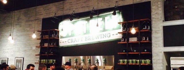 Upstreet Craft Brewing is one of Tempat yang Disukai Ian.
