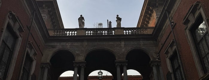 Museo Bagatti Valsecchi is one of Milan.