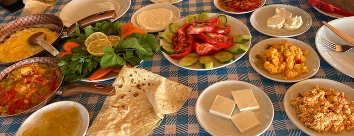 Ünlü Köy Kahvaltısı is one of Mersın.