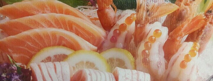Sushi Den is one of Posti che sono piaciuti a 🍺B e e r🍻.