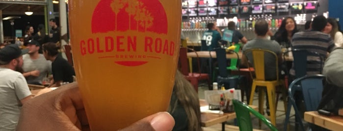 Golden Road Brewery is one of สถานที่ที่ Rj ถูกใจ.
