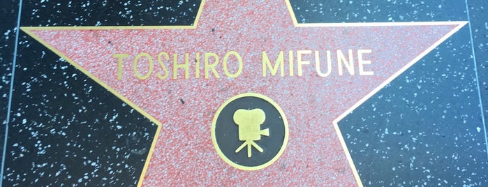 Hollywood Walk of Fame is one of Rjさんのお気に入りスポット.
