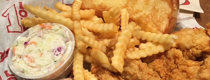 Raising Cane's Chicken Fingers is one of Rj'ın Beğendiği Mekanlar.