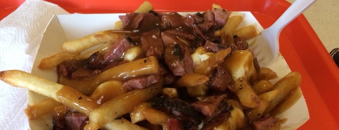 Quebec Montreal Poutine is one of Rjさんのお気に入りスポット.