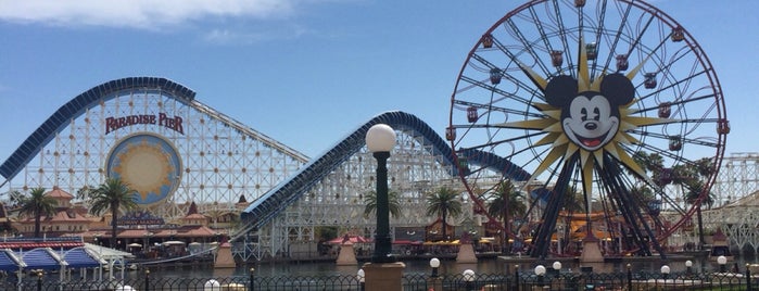 Disney California Adventure Park is one of สถานที่ที่ Rj ถูกใจ.