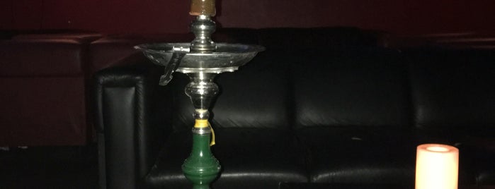 Sultana Ultra  Hookah Lounge HB is one of Rj 님이 좋아한 장소.