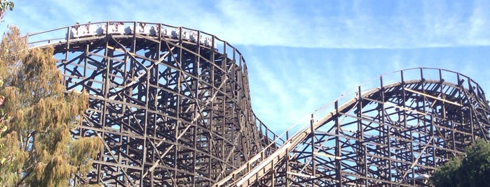 Knott's Berry Farm is one of Los Angeles.