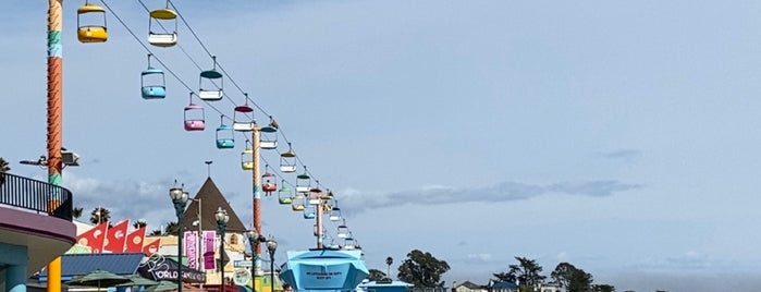 Santa Cruz Beach Boardwalk Stage is one of Lugares favoritos de JoAnne.