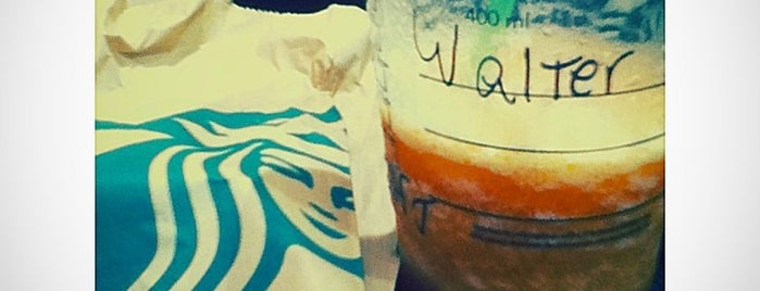 Starbucks is one of Orte, die Waalter gefallen.