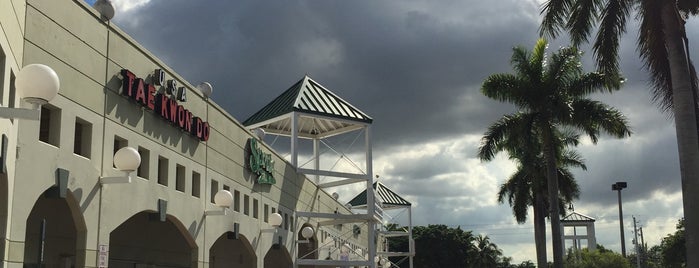 Sports Grill Hammocks is one of Restaurants.